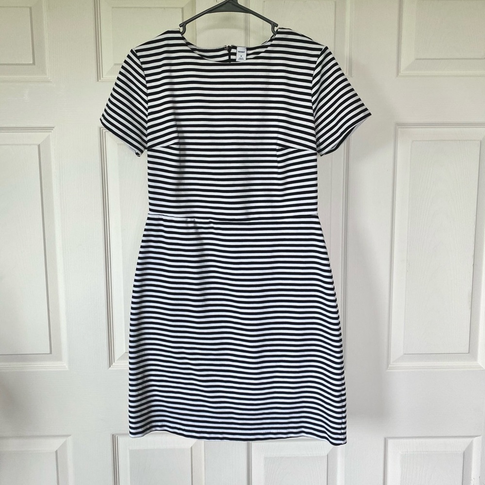 Old Navy B&W dress, size medium